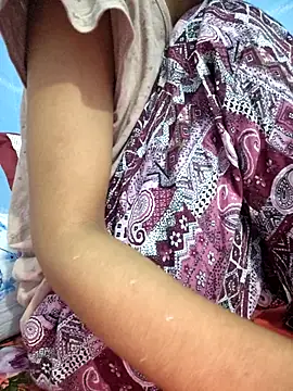 Snapshot of 124pakhi chatting on 25, 10, 2025 124pakhi online show from 25, 10, 2025