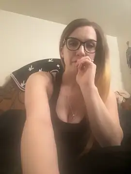 Snapshot of Kitty_DaCocks chatting on 9, 11, 2025 Kitty DaCocks online show from 9, 11, 2025