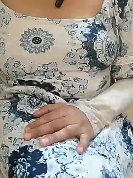 Snapshot of mallupriyapriya chatting on 9, 1, 2025 mallupriyapriya online show from 9, 1, 2025