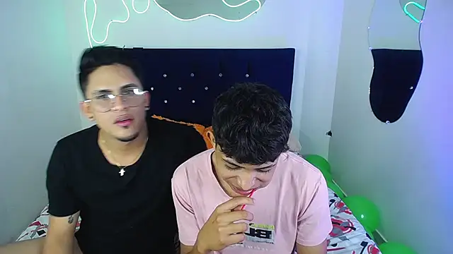 twinkmilk  online show from 29, 1, 2025