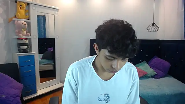 twinkmilk  online show from 8, 3, 2025