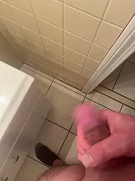 coreyl9718 online show from 20, 2, 2025