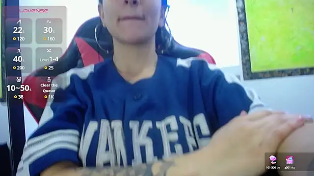 Anniee x online show from 26, 2, 2025