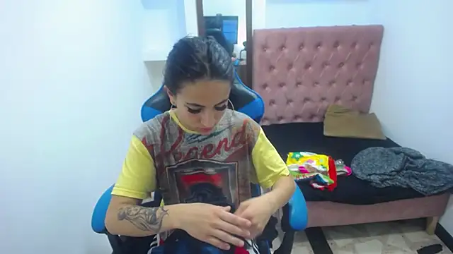 Anniee x online show from 13, 3, 2025