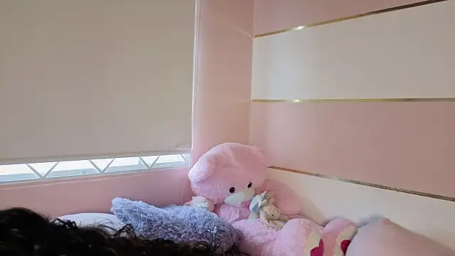 Charlotte  Miller online show from 21, 10, 2025