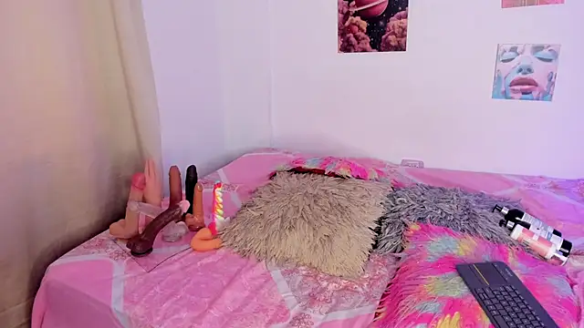 Snapshot of ebony_cutte chatting on 4, 10, 2025 ebony cutte online show from 4, 10, 2025