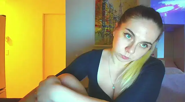 Snapshot of HappyIva chatting on 3, 1, 2025 HappyIva online show from 3, 1, 2025