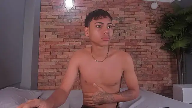 Snapshot of adam_piarse01 chatting on 3, 12, 2025 adam piarse01 online show from 3, 12, 2025