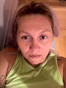 Snapshot of sunnyymonnay chatting on 21, 9, 2025 sunnyymonnay online show from 21, 9, 2025