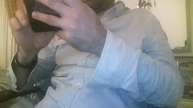 Snapshot of Patrickhound chatting on 23, 11, 2025 Patrickhound online show from 23, 11, 2025