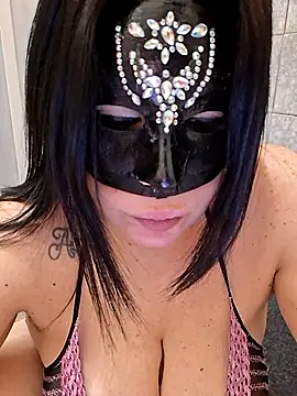 Snapshot of desyree89 chatting on 8, 11, 2025 desyree89 online show from 8, 11, 2025