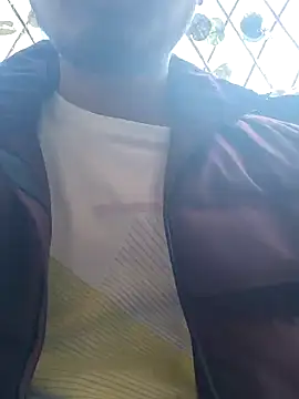 Snapshot of aryan_8051 chatting on 8, 1, 2025 aryan 8051 online show from 8, 1, 2025