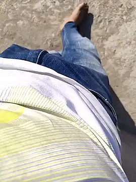 Snapshot of aryan_8051 chatting on 8, 1, 2025 aryan 8051 online show from 8, 1, 2025