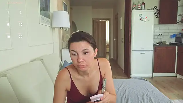 KristineEsme online show from 7, 6, 2026
