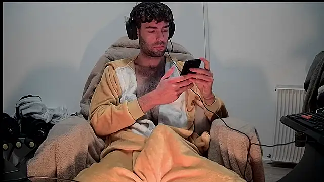 Snapshot of onesieboyx chatting on 10, 1, 2025 onesieboyx online show from 10, 1, 2025