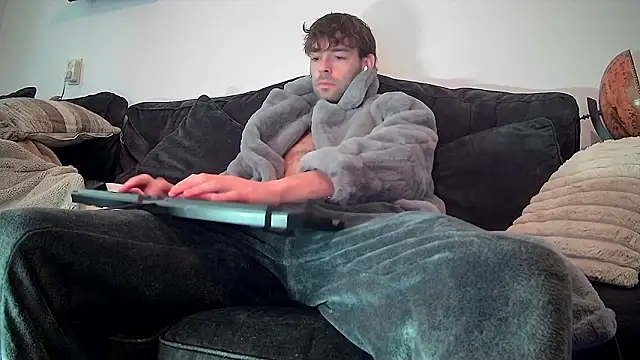 onesieboyx online show from 3, 2, 2026