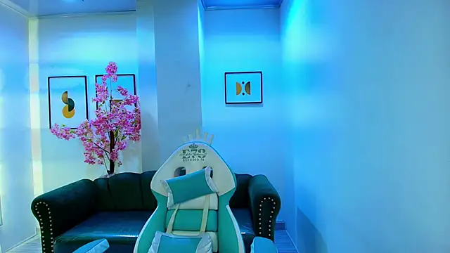 Arianna sweeet online show from 9, 11, 2025