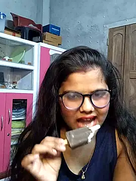 Snapshot of nikitacute23 chatting on 7, 3, 2025 nikitacute23 online show from 7, 3, 2025