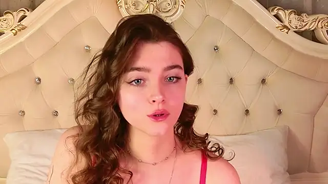 Snapshot of VITA_TESS chatting on 28, 10, 2025 VITA TESS online show from 28, 10, 2025