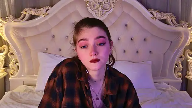 Snapshot of VITA_TESS chatting on 16, 11, 2025 VITA TESS online show from 16, 11, 2025