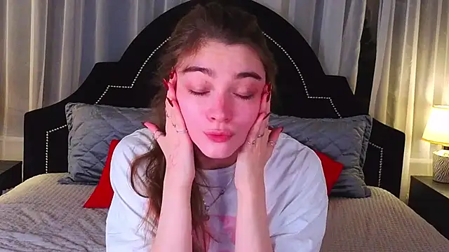 Snapshot of VITA_TESS chatting on 18, 12, 2025 VITA TESS online show from 18, 12, 2025