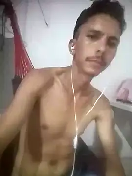 Snapshot of MagrinhoSaradoo chatting on 4, 2, 2025 MagrinhoSaradoo online show from 4, 2, 2025