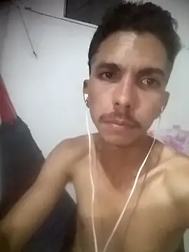 Snapshot of MagrinhoSaradoo chatting on 5, 2, 2025 MagrinhoSaradoo online show from 5, 2, 2025