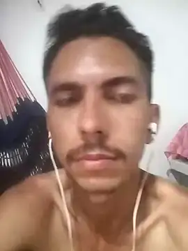 Snapshot of MagrinhoSaradoo chatting on 9, 2, 2025 MagrinhoSaradoo online show from 9, 2, 2025