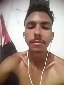 Snapshot of MagrinhoSaradoo chatting on 10, 2, 2025 MagrinhoSaradoo online show from 10, 2, 2025