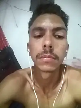 Snapshot of MagrinhoSaradoo chatting on 11, 2, 2025 MagrinhoSaradoo online show from 11, 2, 2025