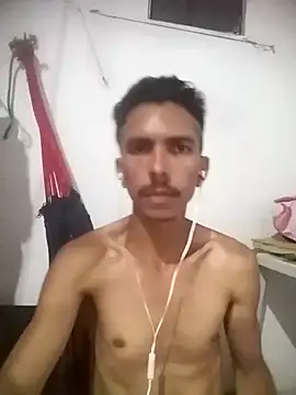 Snapshot of MagrinhoSaradoo chatting on 15, 2, 2025 MagrinhoSaradoo online show from 15, 2, 2025