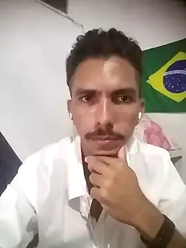 Snapshot of MagrinhoSaradoo chatting on 22, 2, 2025 MagrinhoSaradoo online show from 22, 2, 2025