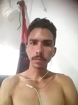 Snapshot of MagrinhoSaradoo chatting on 26, 2, 2025 MagrinhoSaradoo online show from 26, 2, 2025