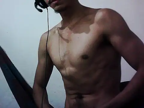 Snapshot of MagrinhoSaradoo chatting on 27, 10, 2025 MagrinhoSaradoo online show from 27, 10, 2025