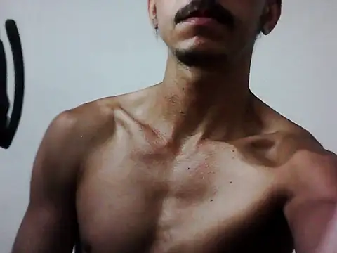 Snapshot of MagrinhoSaradoo chatting on 29, 11, 2025 MagrinhoSaradoo online show from 29, 11, 2025