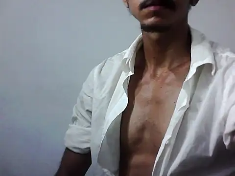 Snapshot of MagrinhoSaradoo chatting on 30, 11, 2025 MagrinhoSaradoo online show from 30, 11, 2025