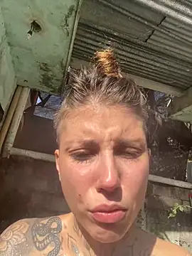 Snapshot of Izy_cute_ chatting on 29, 1, 2025 Izy cute online show from 29, 1, 2025