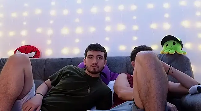 Snapshot of ErickBrant chatting on 4, 2, 2025 ErickBrant online show from 4, 2, 2025