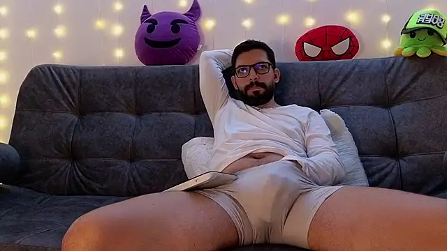 Snapshot of ErickBrant chatting on 4, 3, 2025 ErickBrant online show from 4, 3, 2025