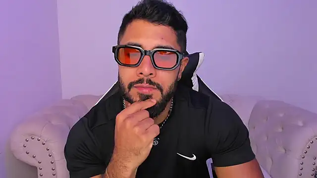 Santiago huntt online show from 31, 3, 2026