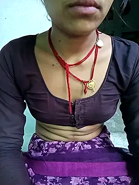 Amaya Bajwa online show from 2, 3, 2025