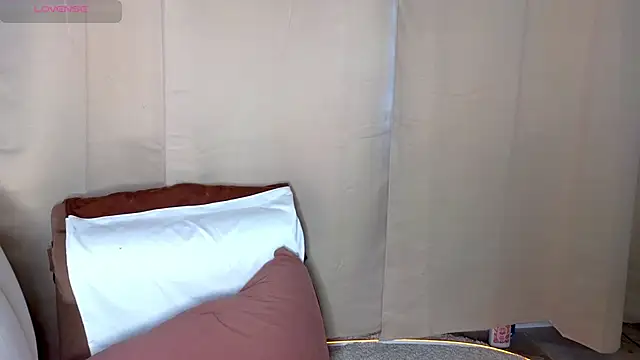 emilytrays online show from 16, 4, 2026