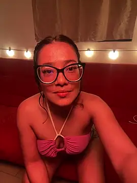 Snapshot of MadameNat chatting on 2, 2, 2025 MadameNat online show from 2, 2, 2025