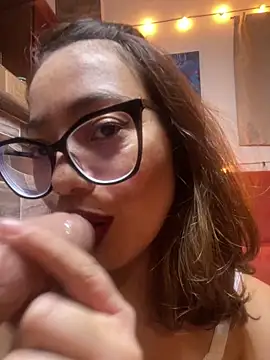 Snapshot of MadameNat chatting on 14, 3, 2025 MadameNat online show from 14, 3, 2025