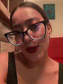 Snapshot of MadameNat chatting on 17, 3, 2025 MadameNat online show from 17, 3, 2025