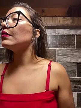 Snapshot of MadameNat chatting on 22, 3, 2025 MadameNat online show from 22, 3, 2025