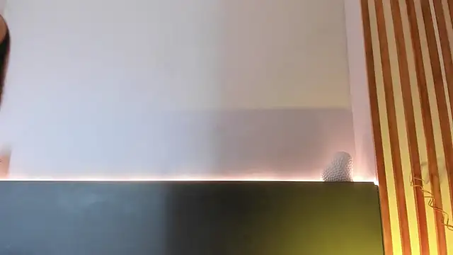 sara  jones gh online show from 18, 3, 2025