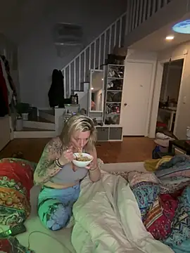 kittiekatieyogi online show from 10, 2, 2025