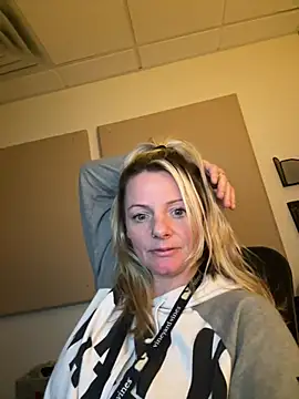 kittiekatieyogi online show from 27, 2, 2025