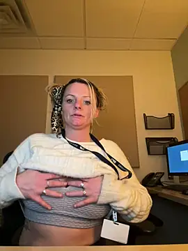 kittiekatieyogi online show from 28, 2, 2025